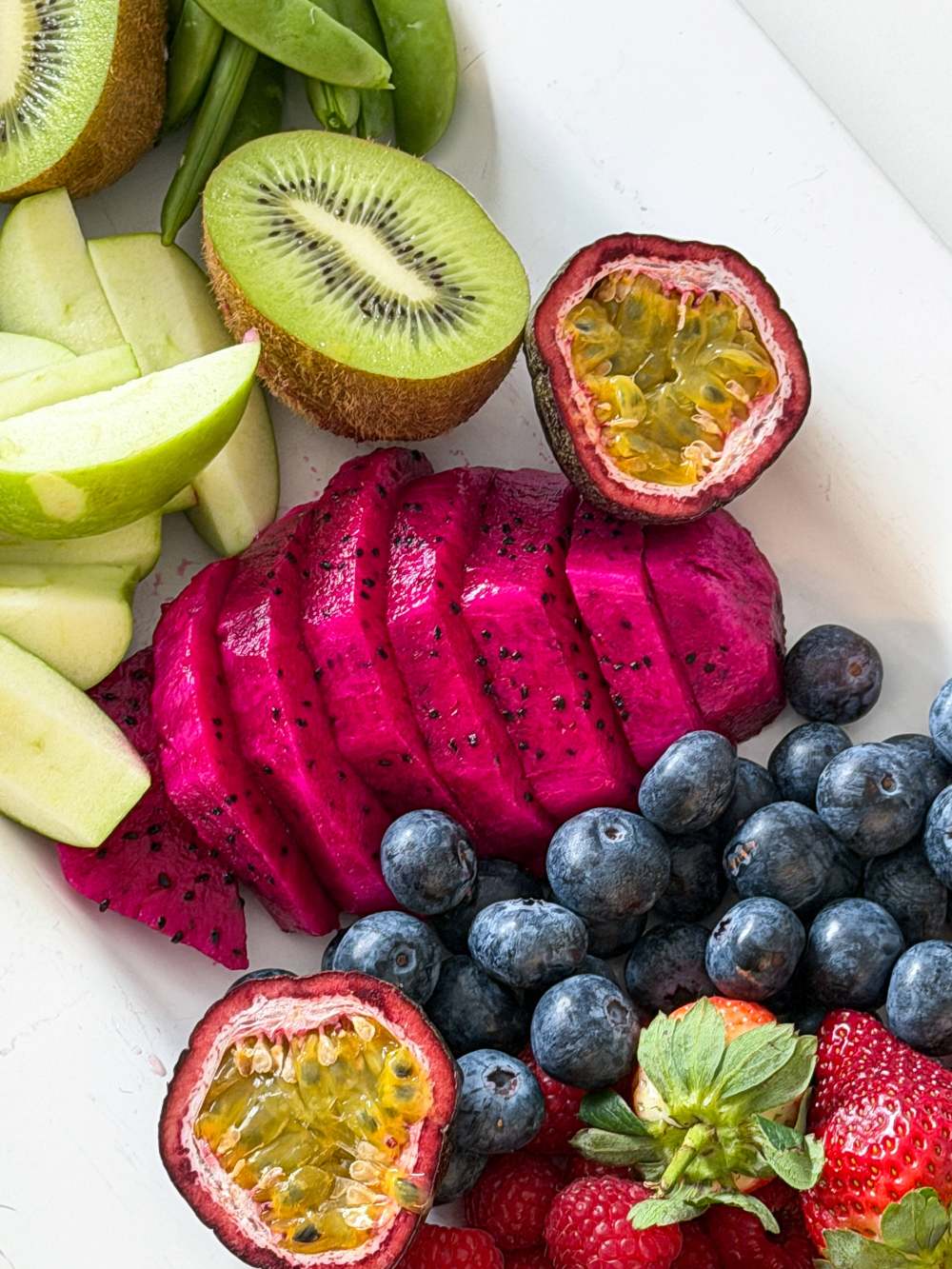 Colourful anti-inflammatory plant foods for gut microbiome and leaky gut support